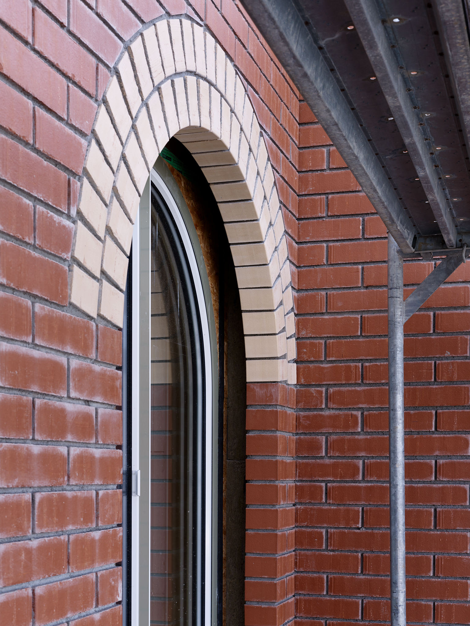 E14534 Alpa 047757 SCREEN